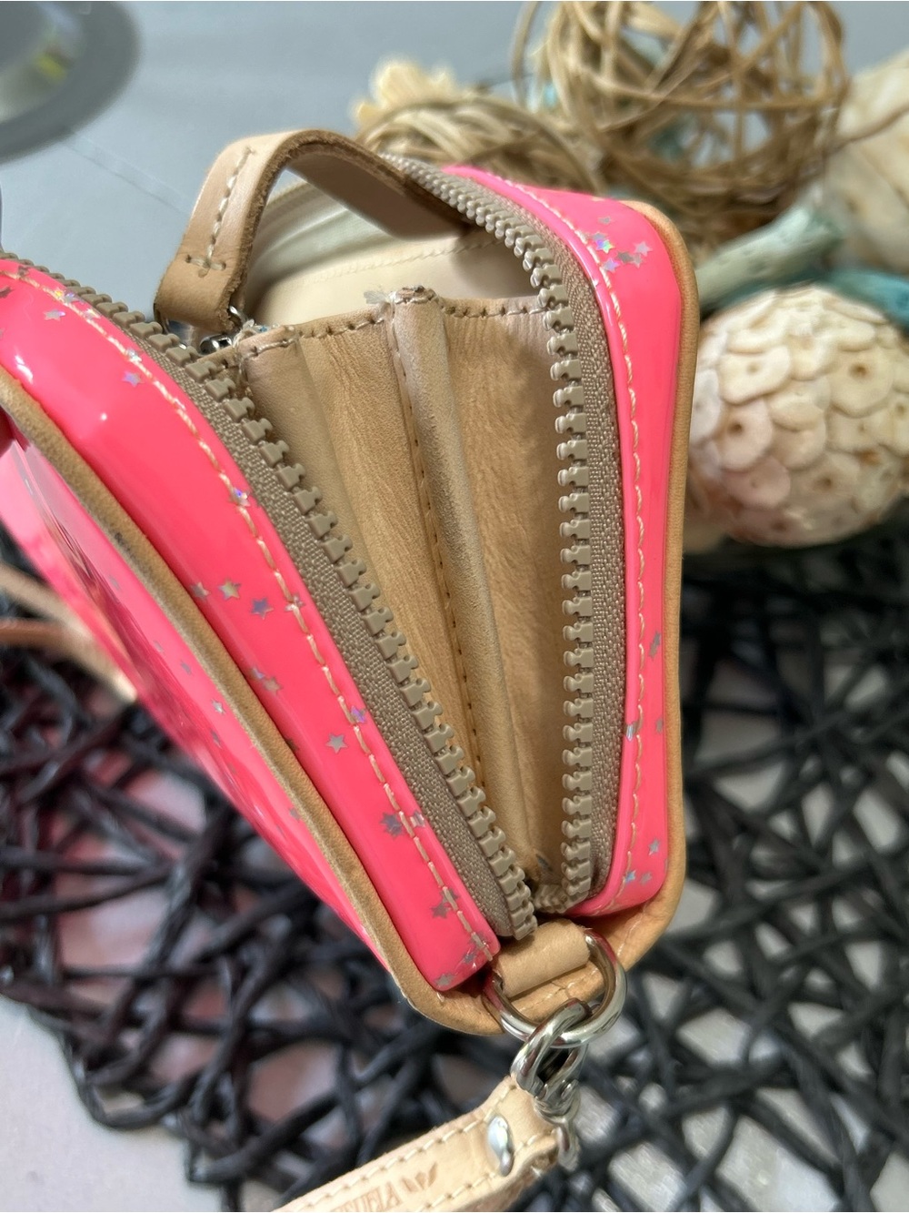 ✨ Consuela Shine Pink with Glitter Stars Wristlet Wallet - Picture 11 of 13